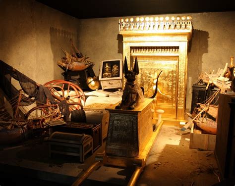 Artifacts from the Tomb of Tutankhamun: The Treasures of the Pharaohs | Tutankhamun, King tut ...