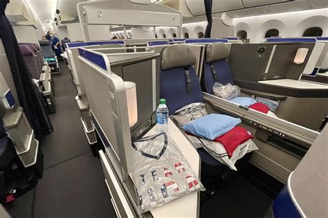 A 16-hour red-eye: Reviewing United Polaris on the Boeing 787-9 Dreamliner - The Points Guy ...