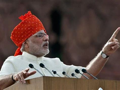 PM Narendra Modi turban photos: His designer turbans since Independence ...