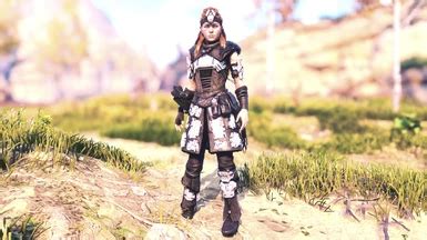 Black and White Armour for Aloy at Horizon Zero Dawn Nexus - Mods and ...