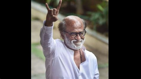 Rajinikanth Wishes Fans A Happy New Year - Watch Video