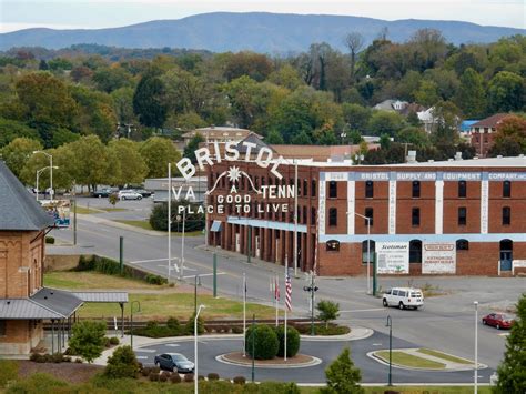 The Bristol Hotel, Bristol VA: New Boutique in The Birthplace of Country Music | Getaway Mavens