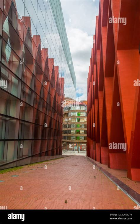 Facade of Human Evolution Museum. Burgos, Spain Stock Photo - Alamy