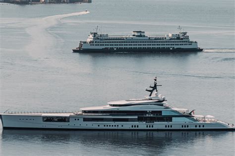 Photos: Dallas Cowboy owner's $250 million megayacht docks in Seattle | Seattle Refined