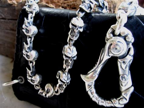 Crazy Pig Designs: SILVER SKULLS WALLET CHAIN/ SKULL CHAIN