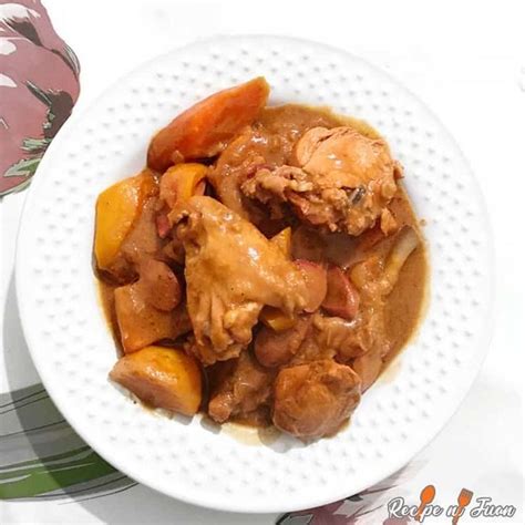 Chicken Kaldereta Recipe (Kalderetang Manok) in 2020 | Kaldereta recipe, Easy chicken recipes ...