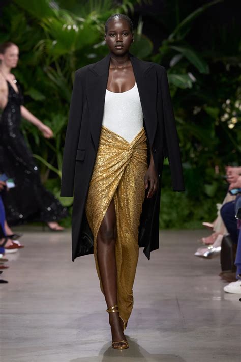 Michael Kors Collection Spring 2023 Ready-to-Wear Collection | Vogue in 2022 | Michael kors ...