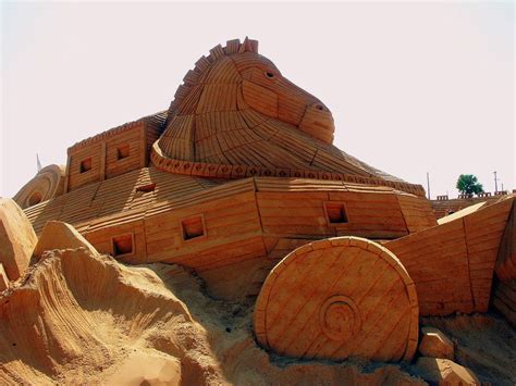 Trojan Horse in 2021 | Sand sculptures, Horse sculpture, Horses