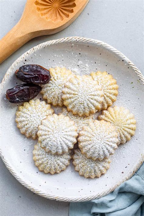 Maamoul Cookies {Date & Walnut Variation} - Feel Good Foodie