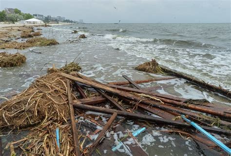 Ukraine Dam Destruction: Villagers Face Water Crisis, See ‘Only Tears’