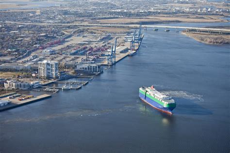 Port of Charleston Plan to Use Barges from Terminals to Railway