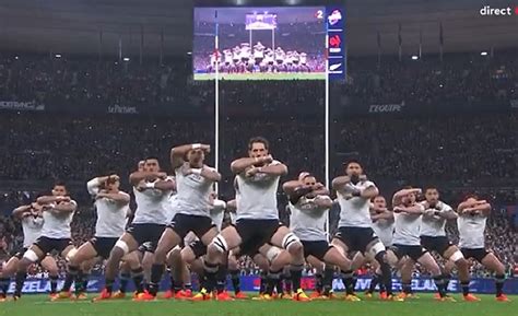 VIDEO : Le HAKA des All-Blacks contre le XV de France ! - Minute Sports