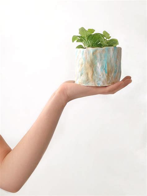 DIY Clay Plant Pot - That's so Gemma