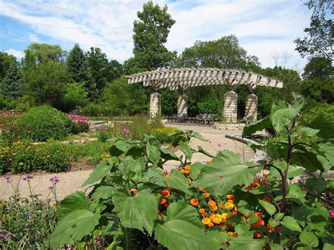 Grant helps connect U-M's Matthaei Botanical Gardens to county trail system - mlive.com