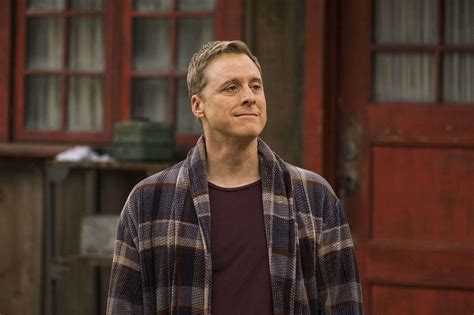 Resident Alien's Alan Tudyk is sharing Season 2 secrets | SYFY WIRE