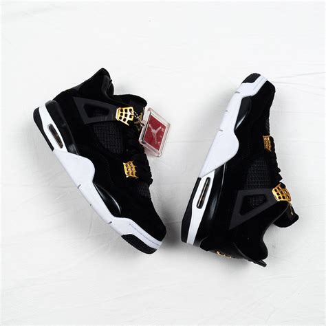 Air Jordan 4 Royalty Black/Metallic Gold-White – Kelvingift