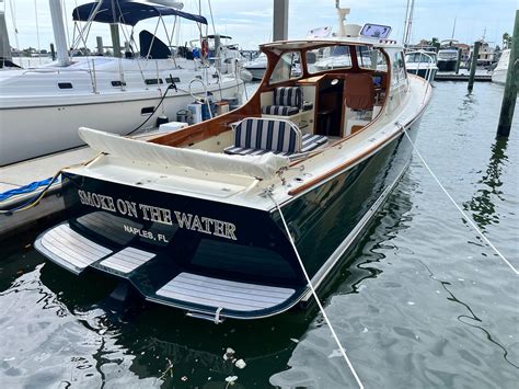 2000 Hinckley Picnic Boat Classic Jet for sale - YachtWorld