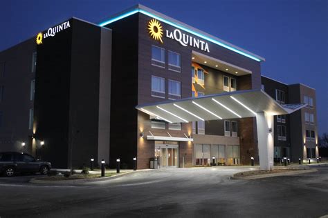 La Quinta Inn & Suites by Wyndham Bardstown | Bardstown, KY Hotels