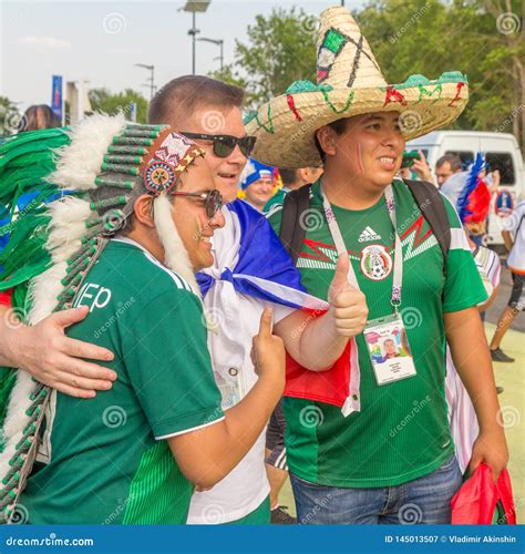 A Group of Mexican Football Fans Celebrating the World Cup Editorial ...