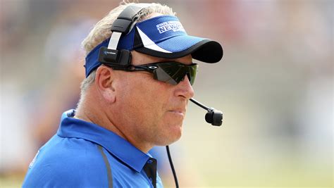 Buffalo dismisses head coach Jeff Quinn