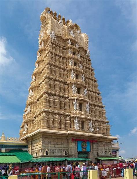 Chamundeshwari Temple Mysore, Timings, History, Importance