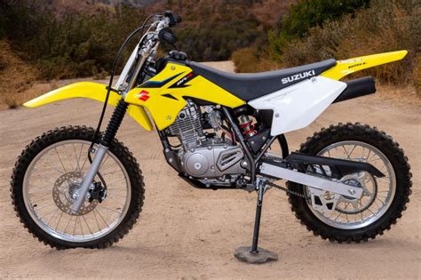 2020 SUZUKI DR-Z125L REVIEW: THROWBACK OFF-ROAD MOTORCYCLE - GearOpen.com