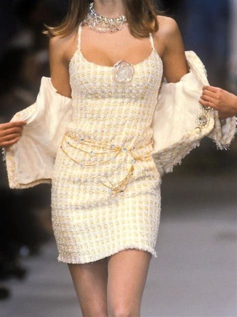 90s chanel - Google Search | Fashion, Timeless fashion, Chanel runway