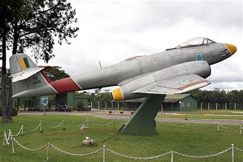 Gloster Meteor F.8 - Canoas