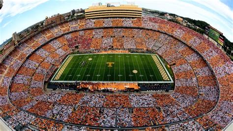 Tennessee football exploring alternate sites for Orange & White game