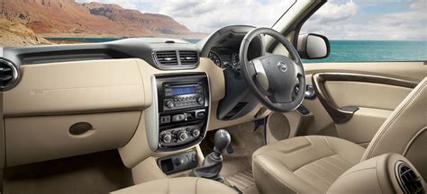 Nissan-Terrano-Interior Car Photos - Overdrive