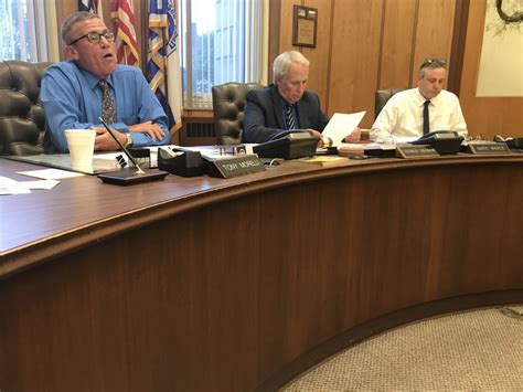 Commissioners vote down contract | News, Sports, Jobs - The Herald Star