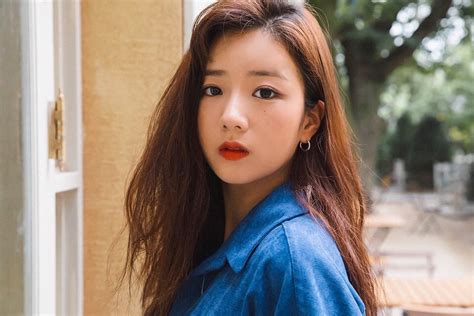 Bomi (Apink Member) Profile, Wiki, Biography, Age, Career, Boyfriend, Net Worth, Family, Facts ...