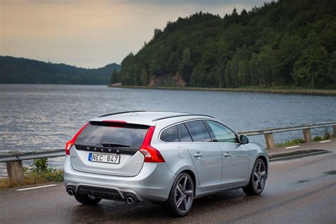 Volvo V60 R-Design - model year 2016 - Volvo Car Group Global Media ...