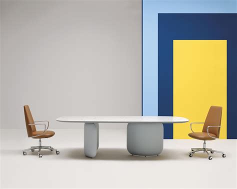 Elinor table by Claudio Bellini for PEDRALI | Office furniture design, Furniture, Contemporary ...