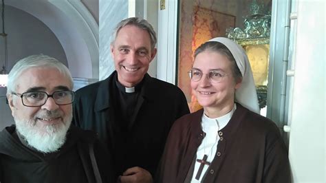 Holy Face of Manoppello: Archbishop Georg Gänswein Makes Private Visit ...