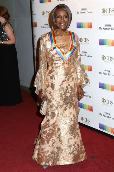 Aretha Franklin Wore an Amazing Mink Coat to the Kennedy Center Honors | Cicely tyson, Vintage ...