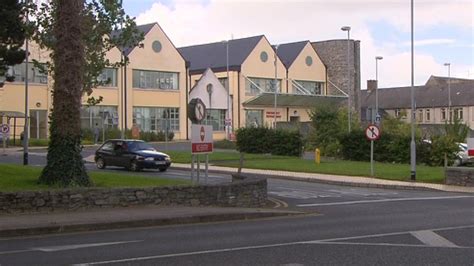 Nurses protest over Naas hospital overcrowding