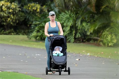 Katy Perry goes for a stroll with baby Daisy in Hawaii