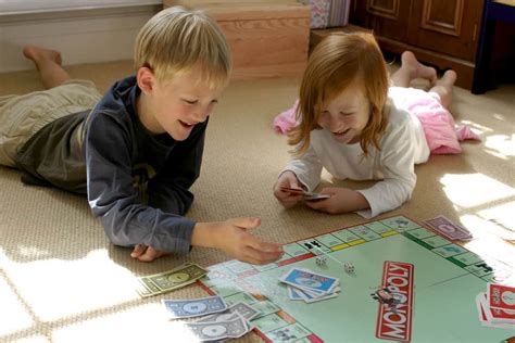 18 Benefits and Advantages of Playing Monopoly (the Game)! - Gamesver