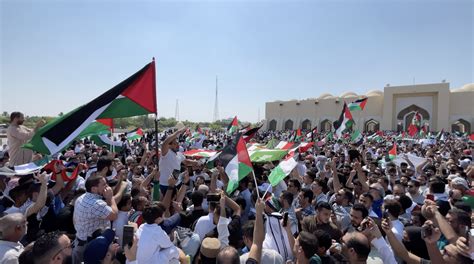 Hundreds stand in solidarity with Palestine at rally in Qatar - Doha News | Qatar