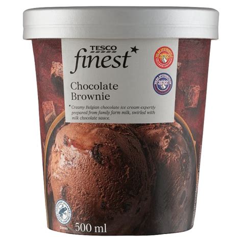 Tesco Finest Chocolate Ice Cream with Brownie Cake Pieces and Milk Chocolate Sauce 500 ml ...