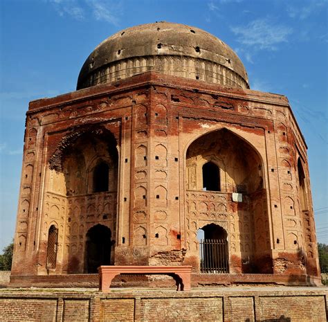 The tomb of Bahadur Shah Zafar Jang Kokaltash | Exterior. | envinyantar | Flickr