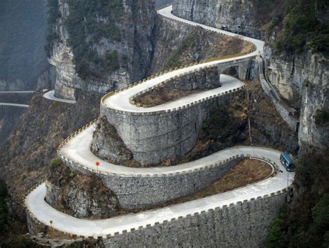 Heaven's Gate, Road Tianmen Mountain (with Map & Photos)