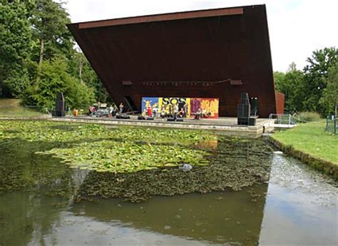 The Bowl Music Festival, two day open air free festival, Crystal Palace Bowl, London 30th July 2005