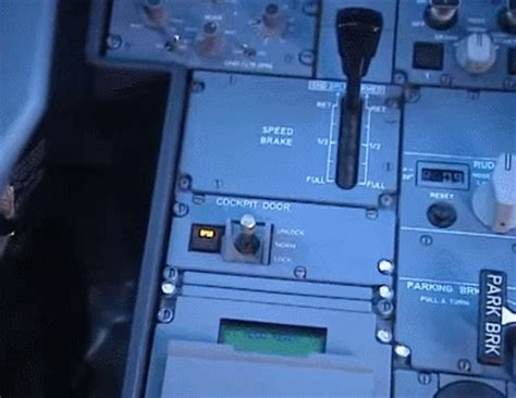 Video shows how cockpit door on crashed Germanwings plane works