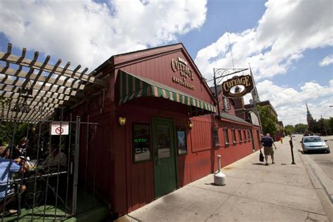 ‘Iconic’ downtown Grand Rapids restaurants sold to local owners - mlive.com