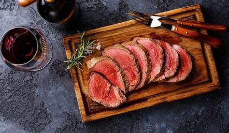 Chateaubriand Vs Filet Mignon: The Ideal Guide | Ramblersf.com