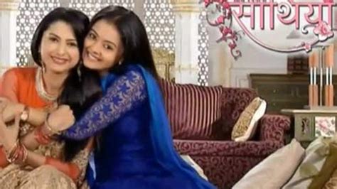 Rashi to fall off the stairs and die in Saath Nibhana Saathiya! | India ...