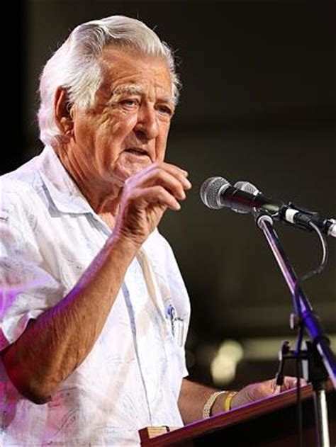 Bob Hawke calls for abolition of states in speech at Woodford Folk Festival | The Courier Mail