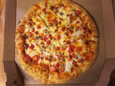 Review: Domino's - Cheeseburger Pizza